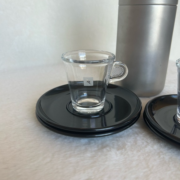 Nespresso Bundle - Picture 3 of 10